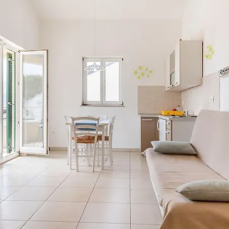 Apartment 50 Meter Zum Baska (Krk)