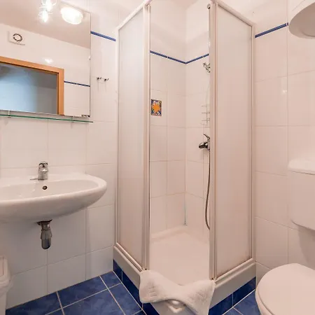 Apartman 50 Meter Zum *
