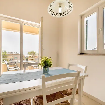 Apartment 50 Meter Zum